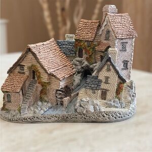 Vintage David Winter hand painted clay "Brookside Hamlet" sculpture
